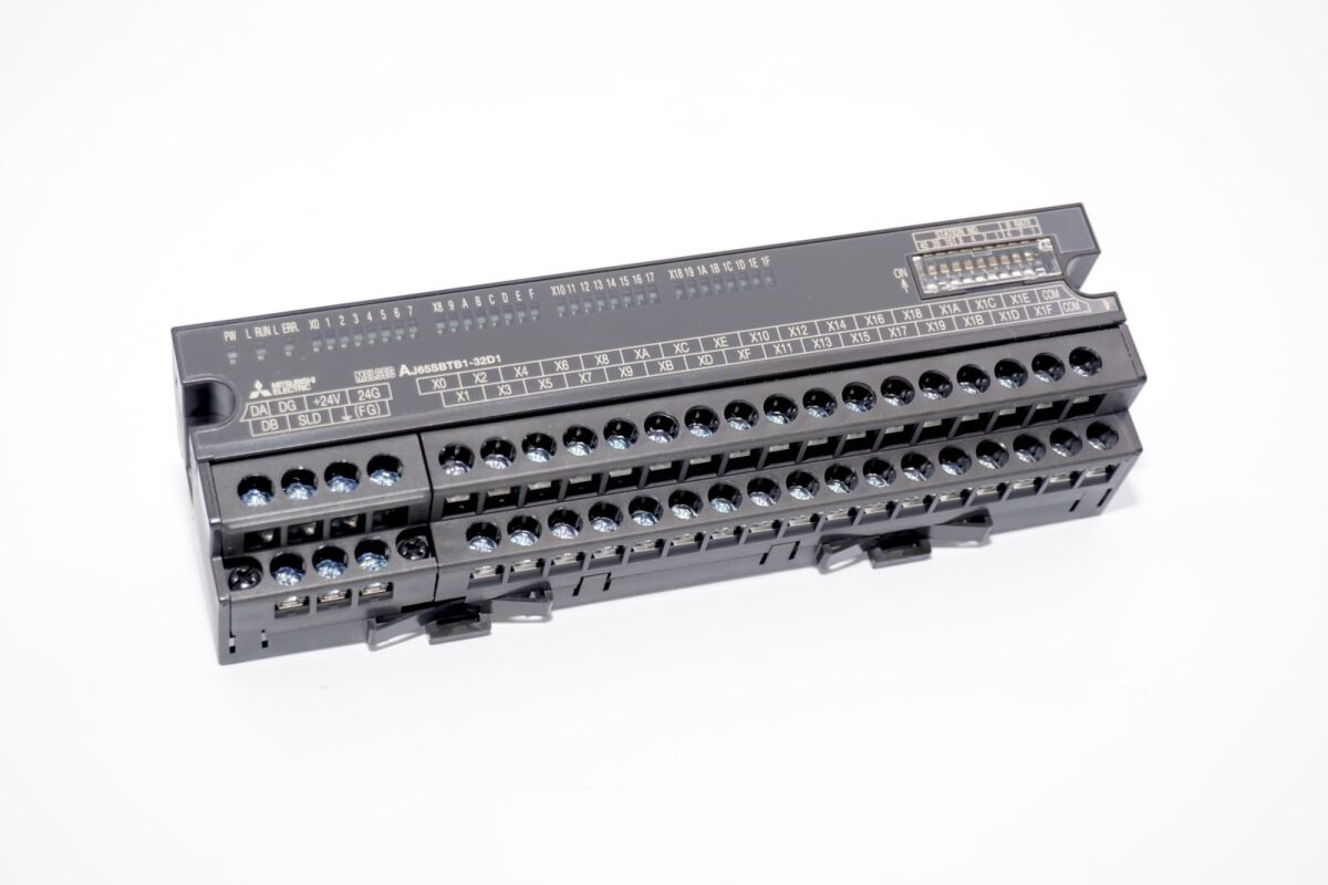 Kompakt E/A Modul AJ65SBTB1-32D1